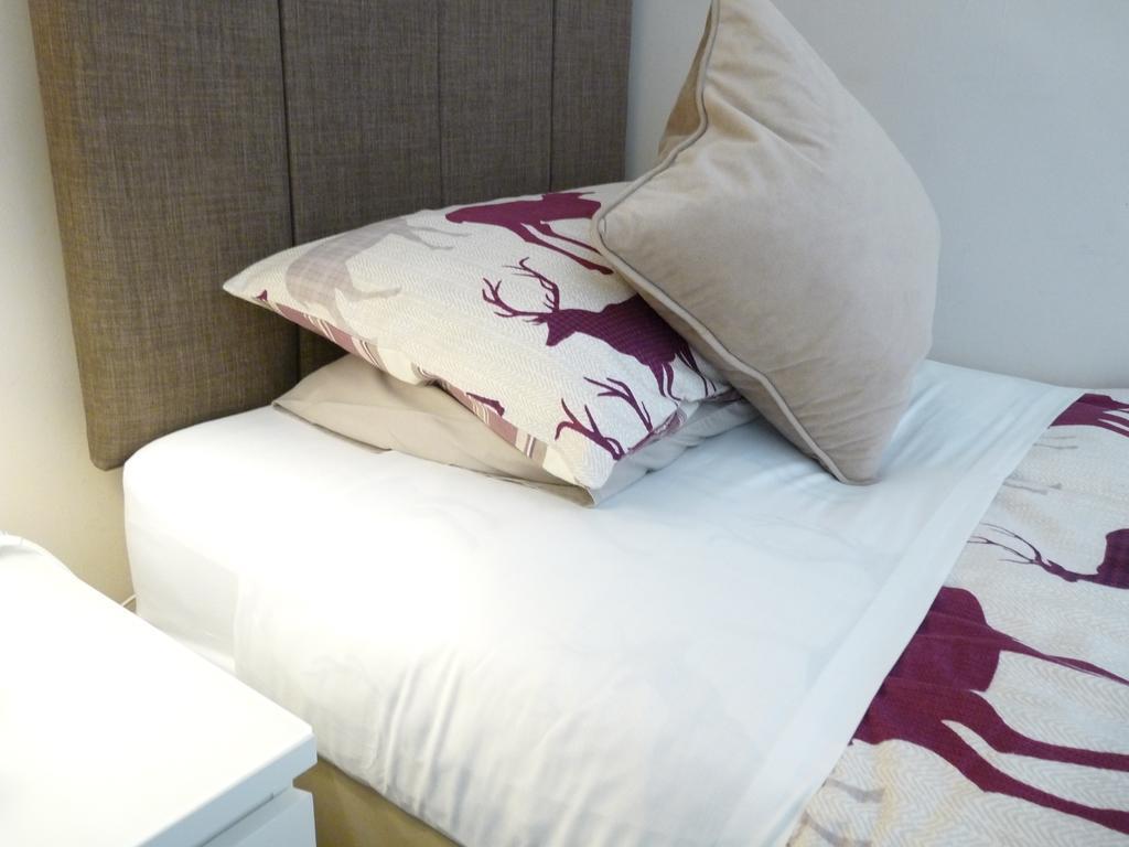 Pitcullen Guest House Пърт Екстериор снимка